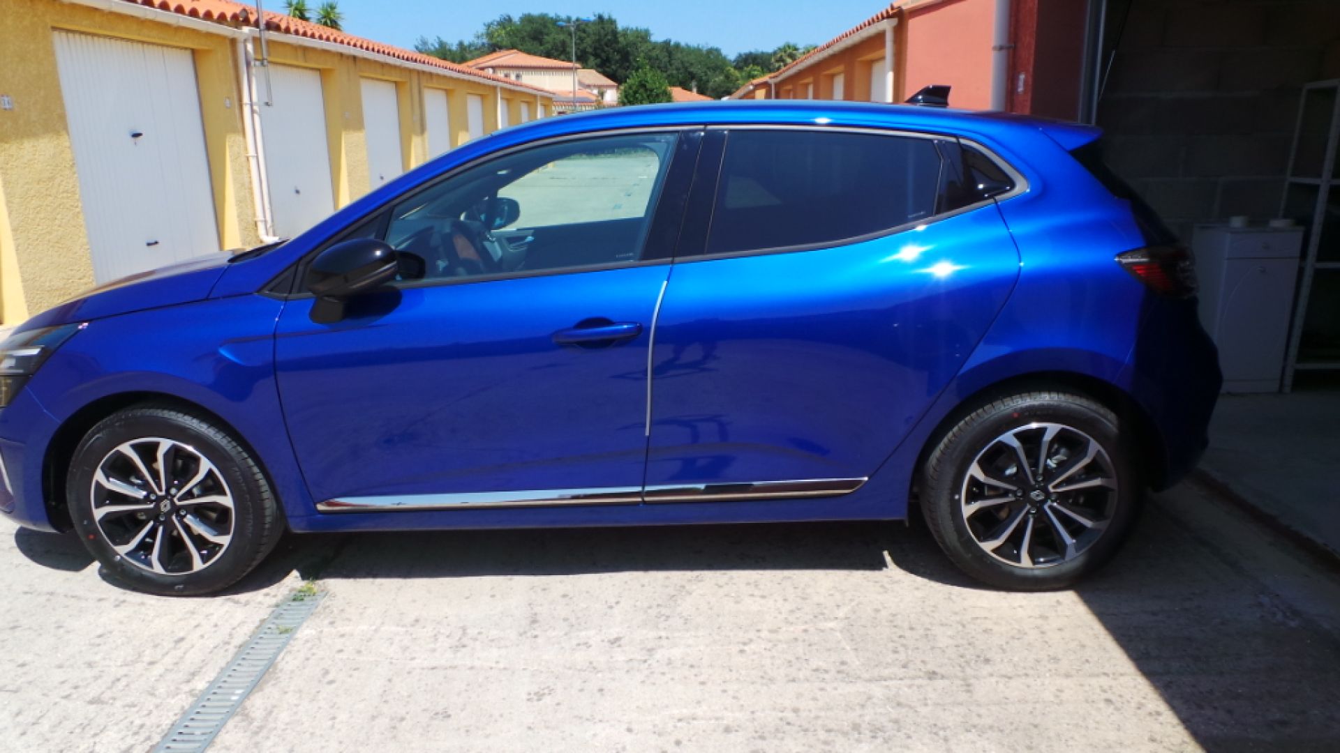 CLIO V