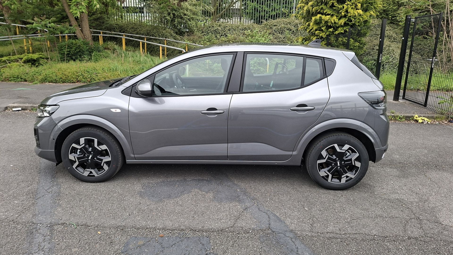 mini-SANDERO