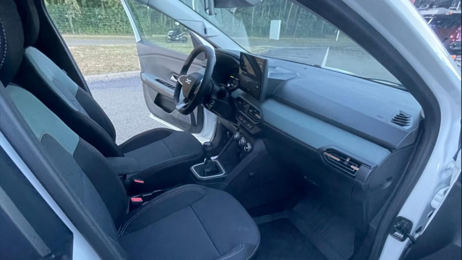 Vue 8 de Dacia Jogger 7 places ECO-G 120 (Essence/GPL) Extrême Blanc Galcier