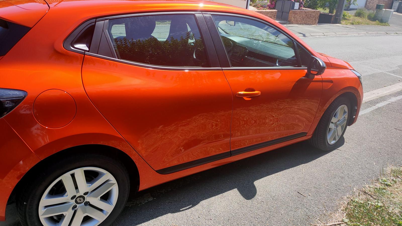 Vue 2 de Renault CLIO full hybrid E-TECH145 CH-25 EVOLUTION QRANGE VALENCIA
