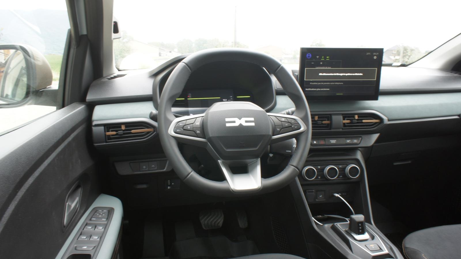 Vue 3 de Dacia Sandero Stepway Eco-G120 EXTREME Blanc Glacier