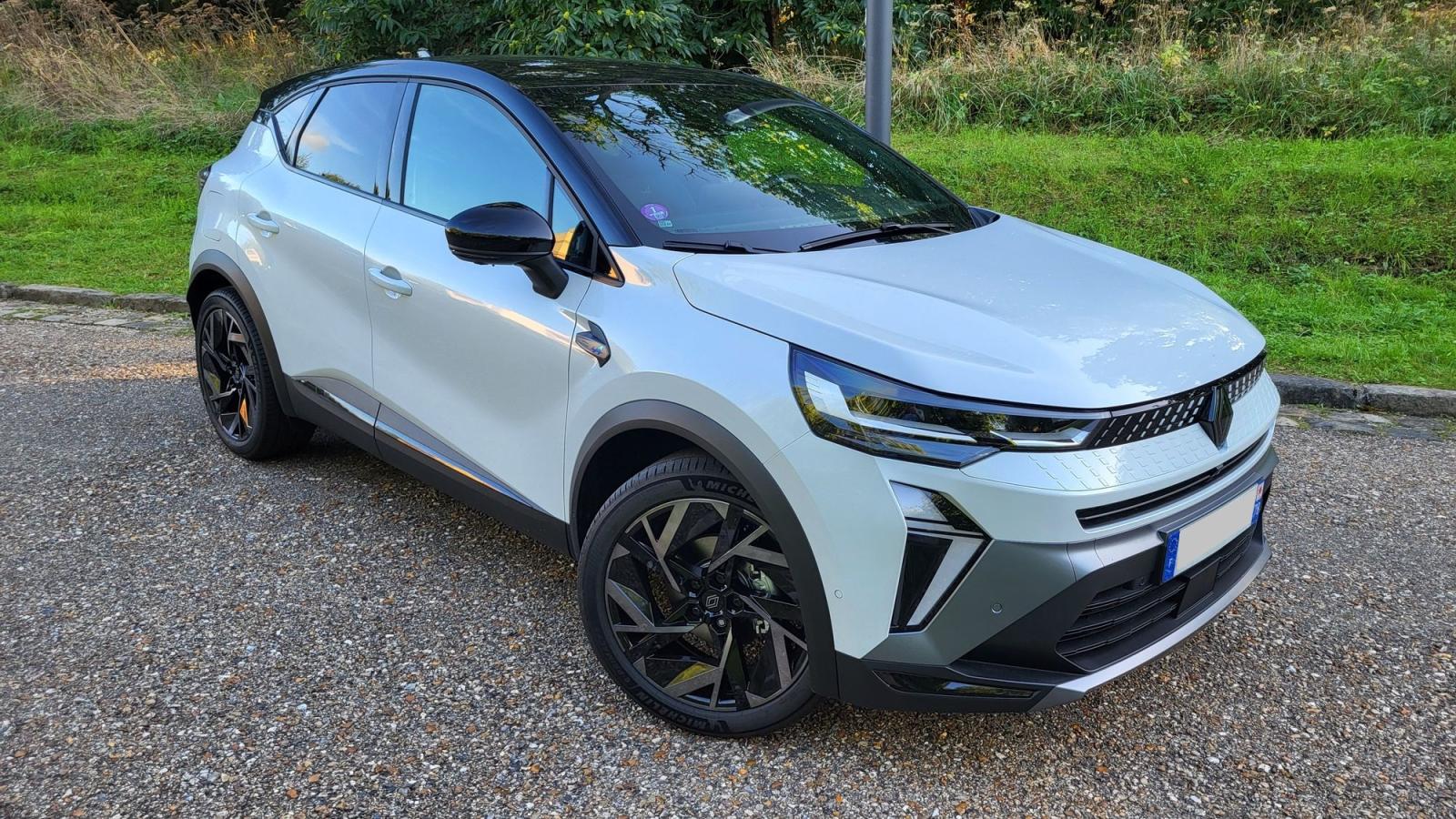 Renault CAPTUR Full Hybrid eTech 160ch Esprit Alpine Blanc nacré Toit noir étoilé