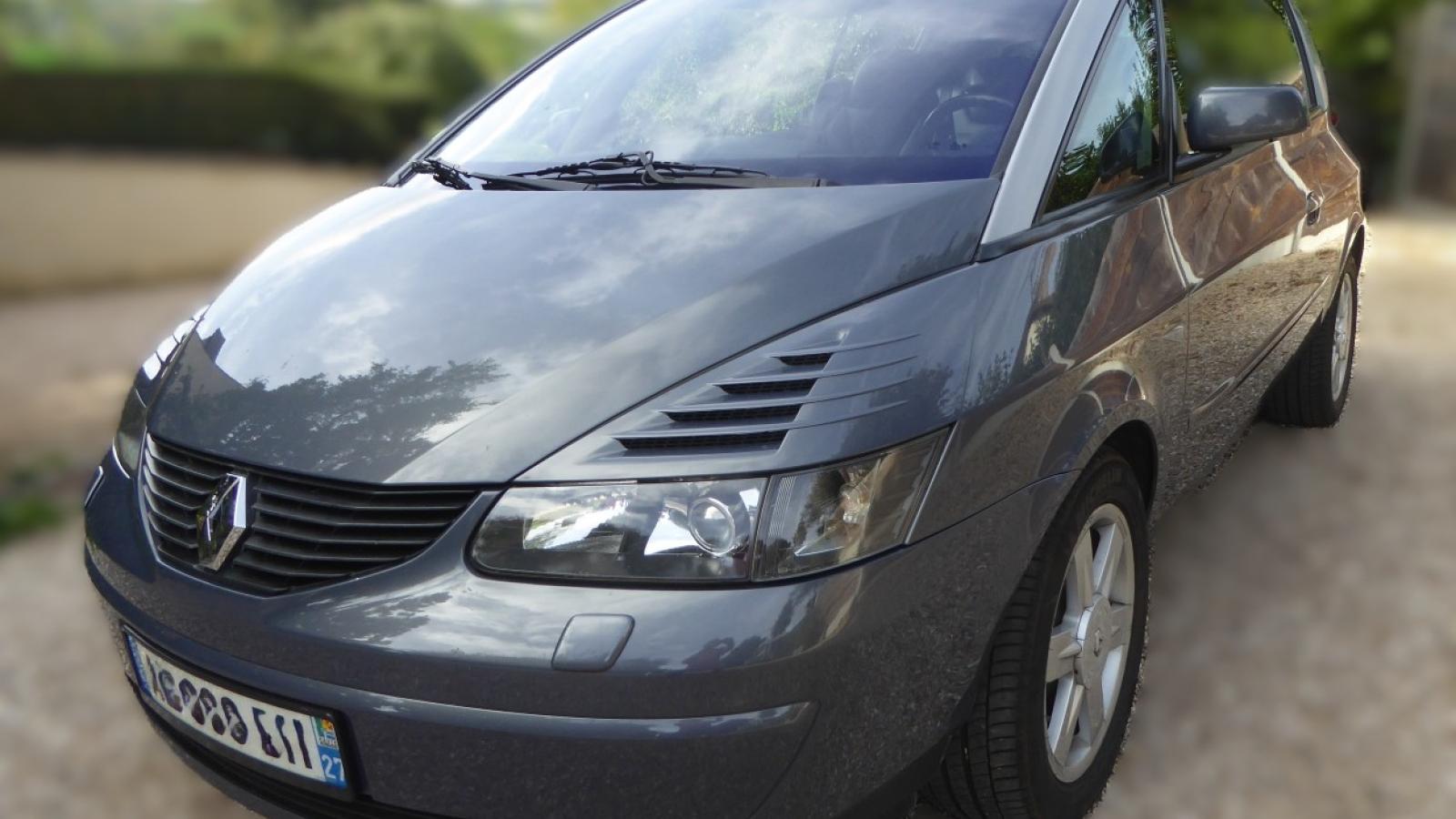 Vue 2 de Renault AVANTIME V6 3.0 24V PRIVILEGE GRIS ACIER