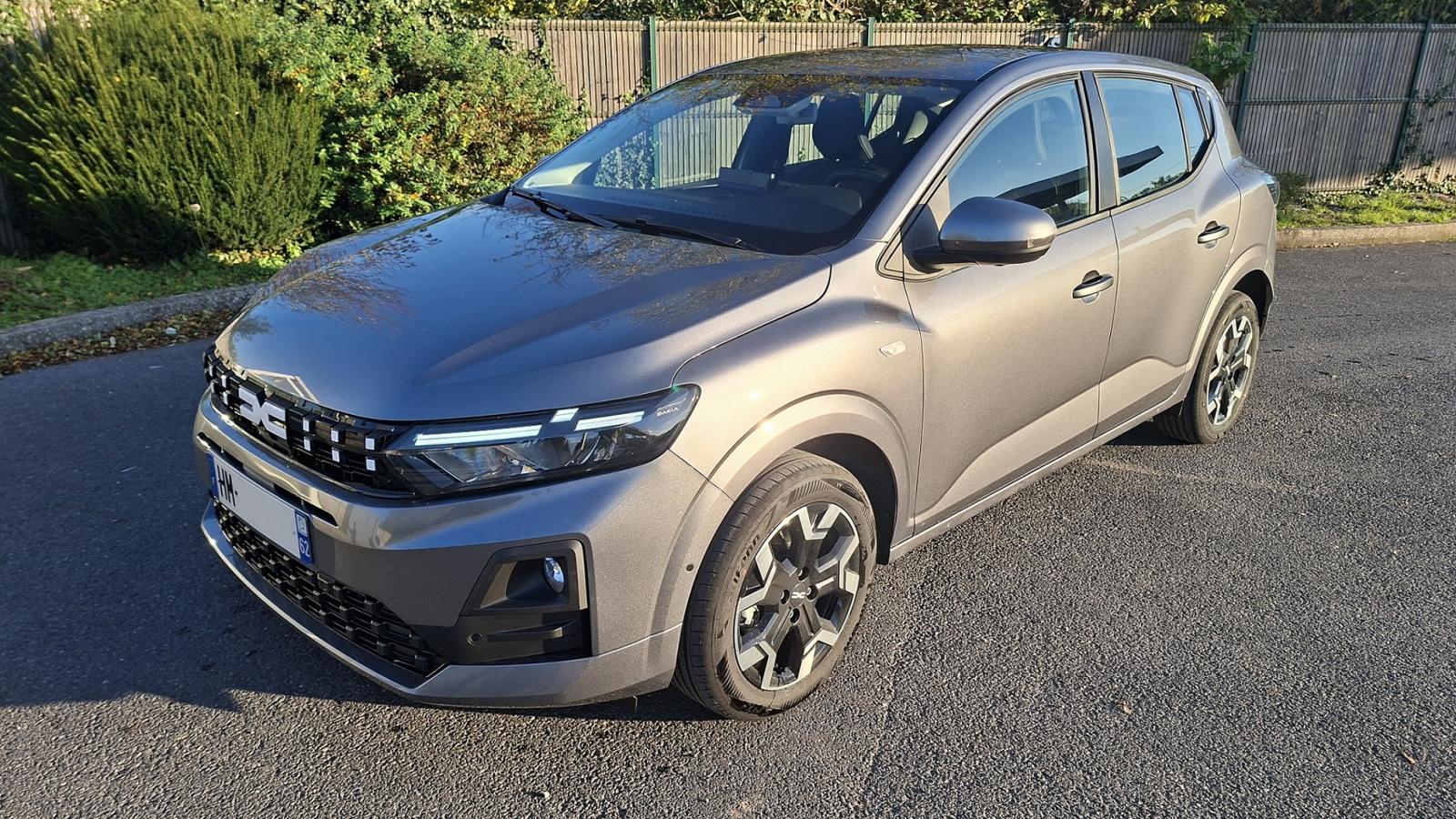 Vue 2 de Dacia SANDERO ECO-G120-25 (GPL+ESSENCE) JOURNEY Gris schiste