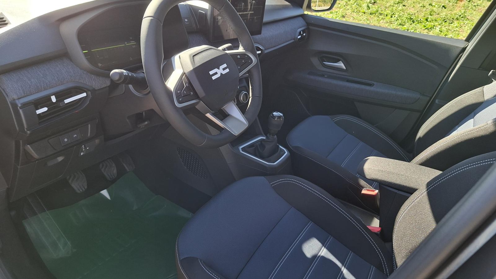 Vue 4 de Dacia SANDERO ECO-G120-25 (GPL+ESSENCE) JOURNEY Gris schiste